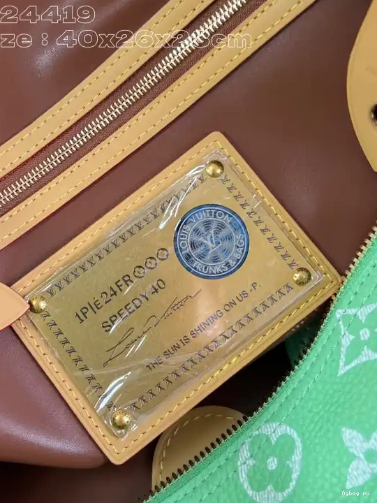 40 Vuitton SPEEDY Louis 0519